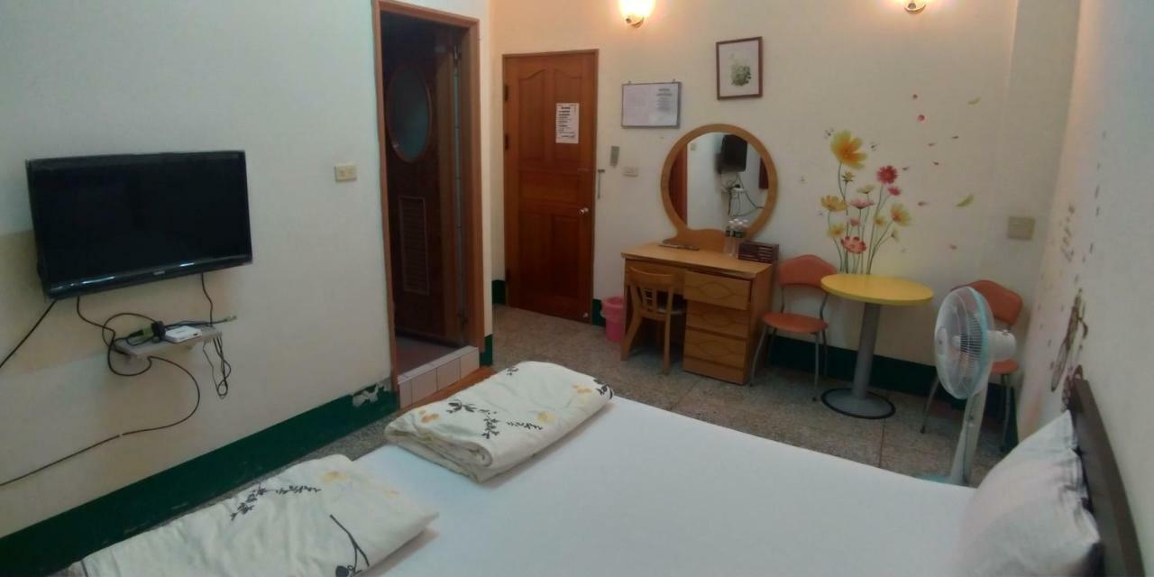 Sun Wu Homestay Dawu Exterior photo