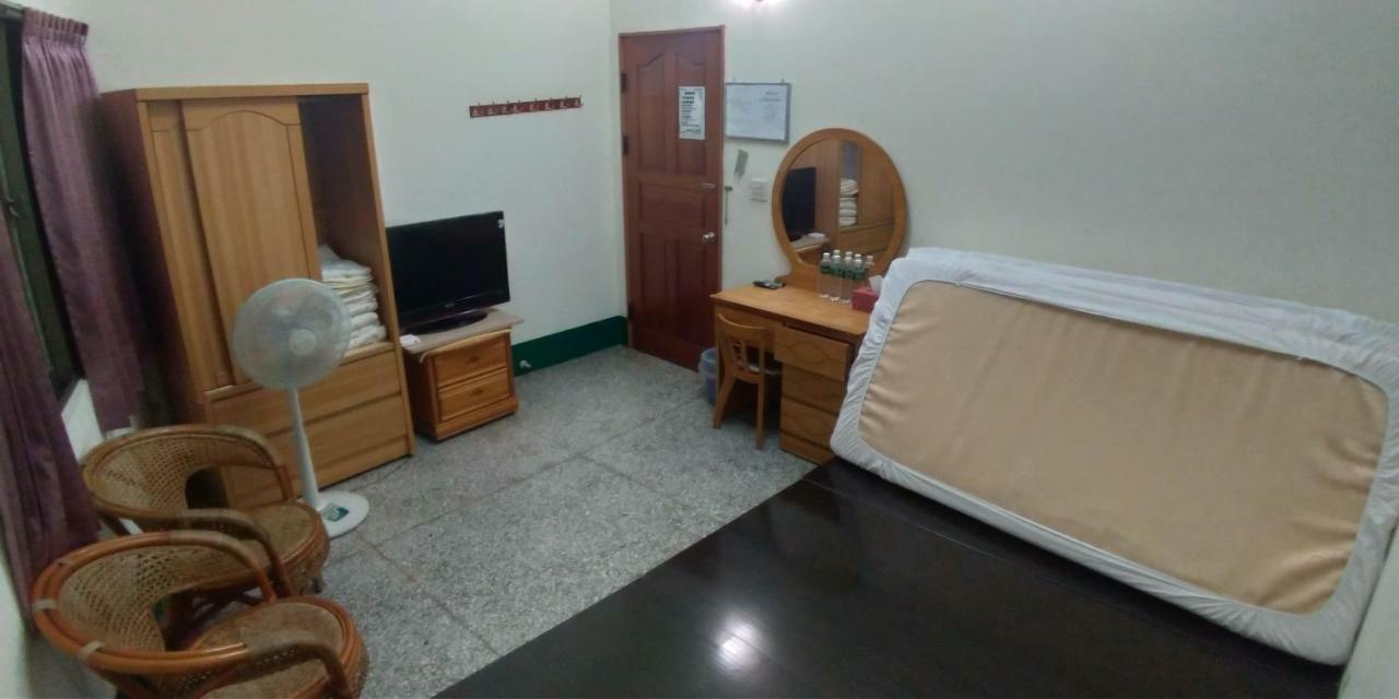 Sun Wu Homestay Dawu Exterior photo